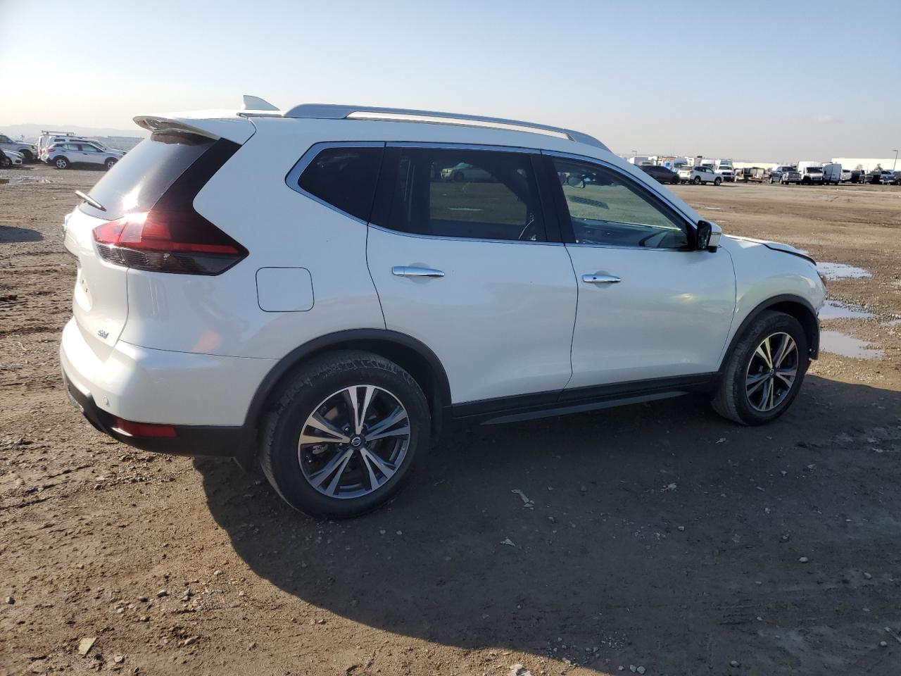 2020 Nissan Rogue - Image 3