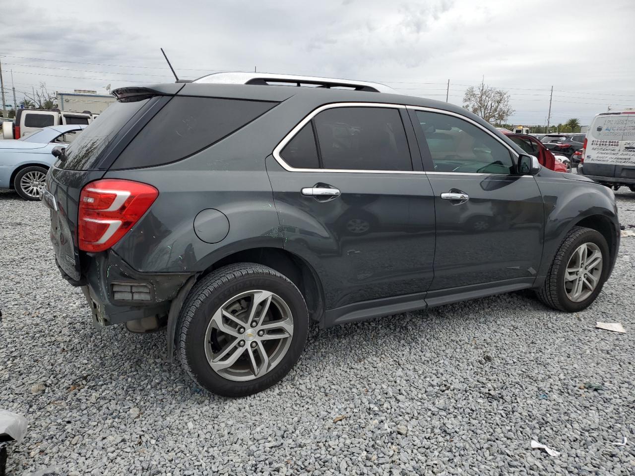 2017 Chevrolet Equinox - Image 3