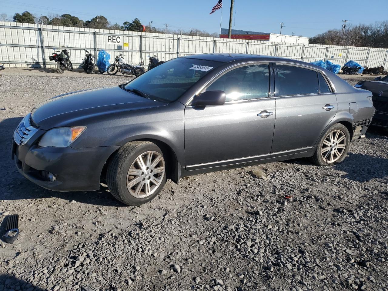 2008 Toyota Avalon - Image 1