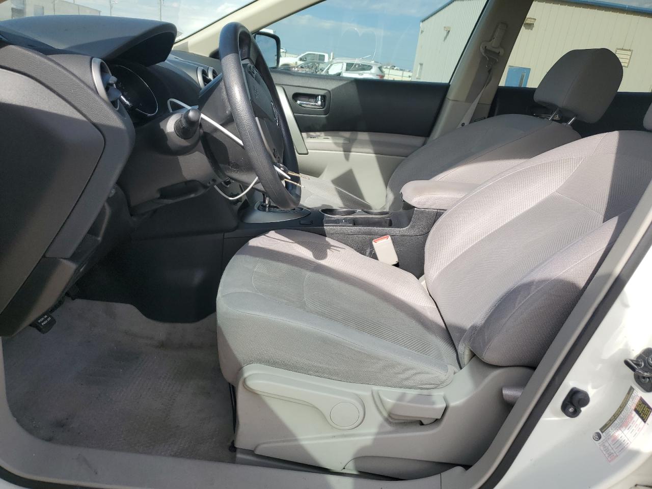 2015 Nissan Rogue - Image 7