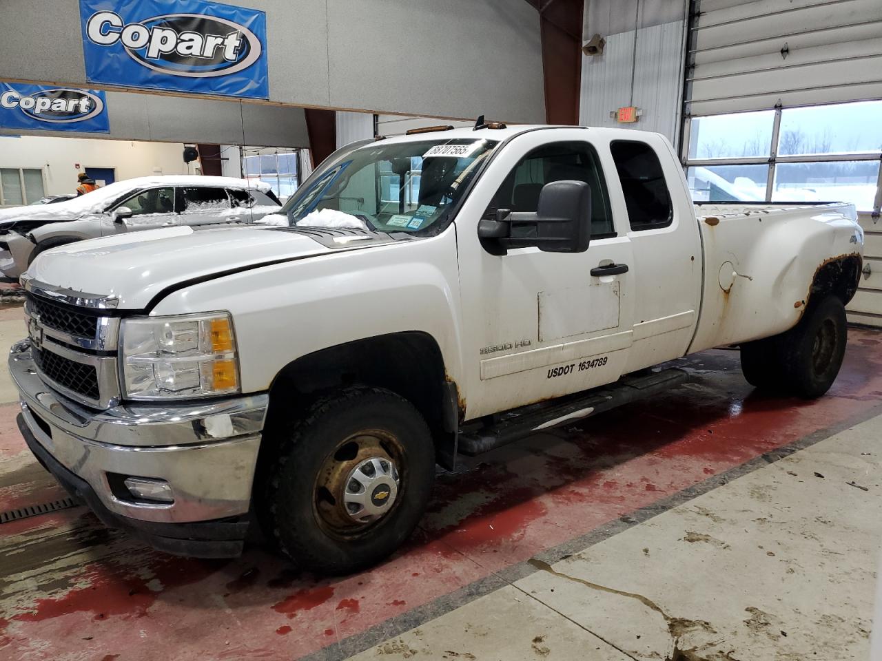 2011 Chevrolet Silverado - Image 1
