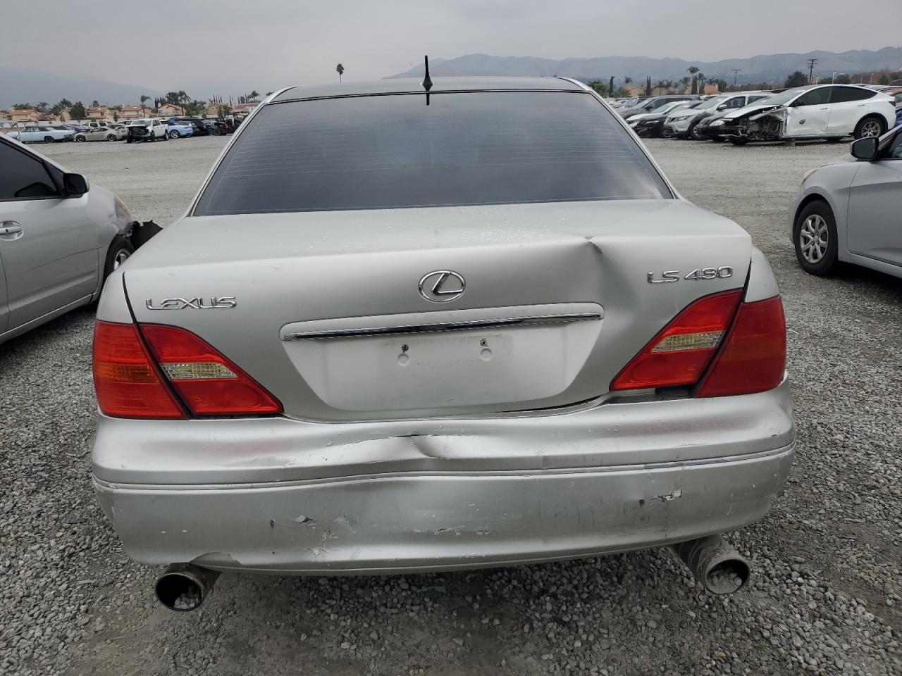 2001 Lexus LS - Image 6