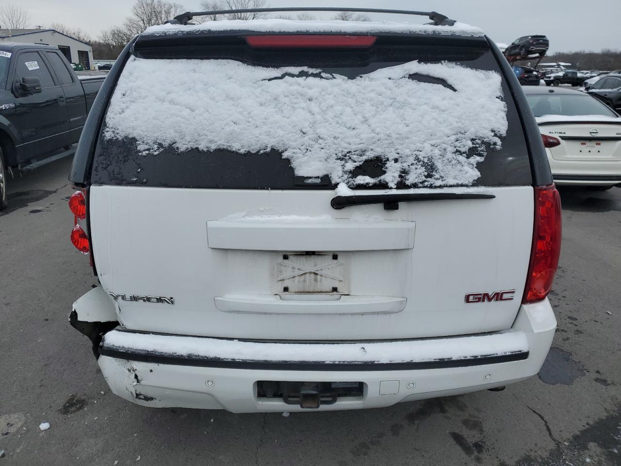 2013 GMC Yukon - Image 6