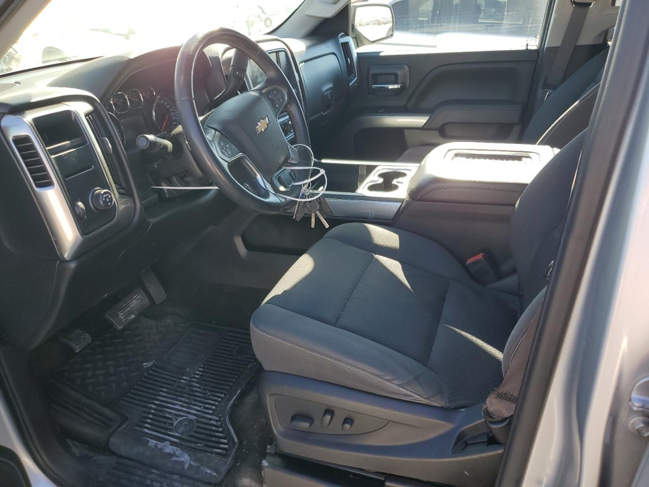 2017 Chevrolet Silverado - Image 7
