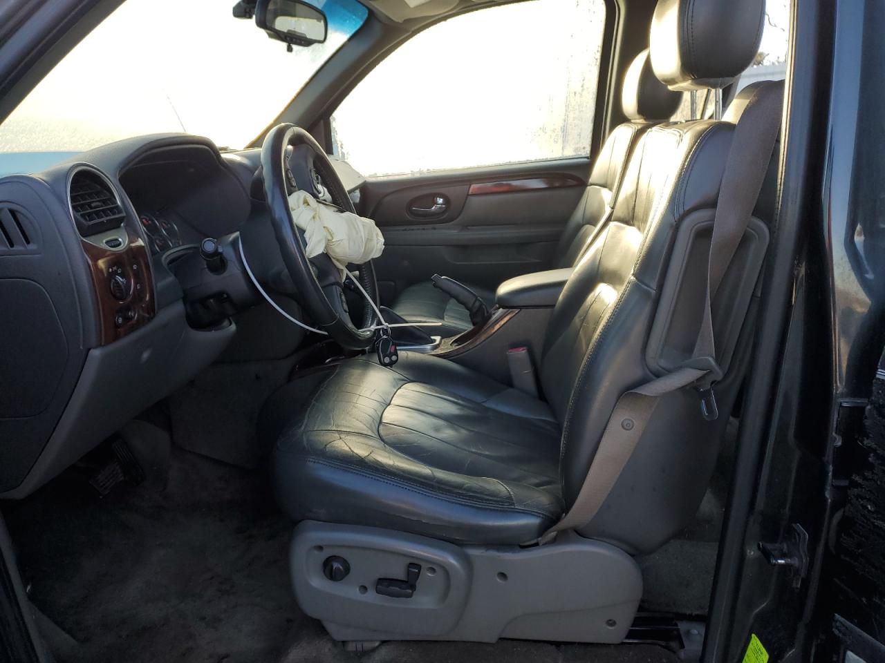 2004 GMC Envoy - Image 7