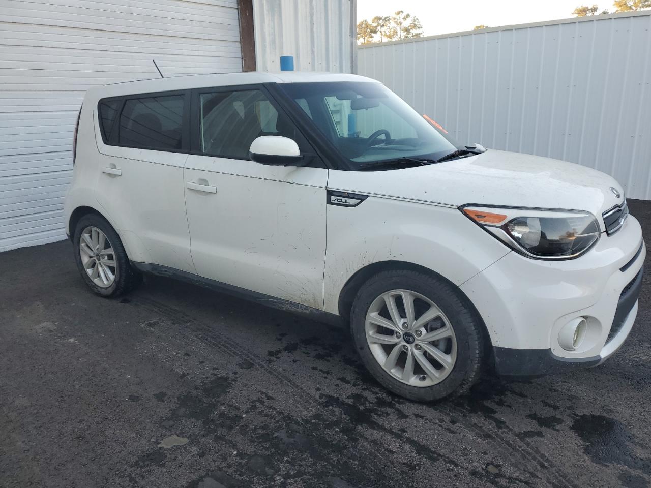 VIN KNDJP3A51H7411275 2017 KIA SOUL no.4