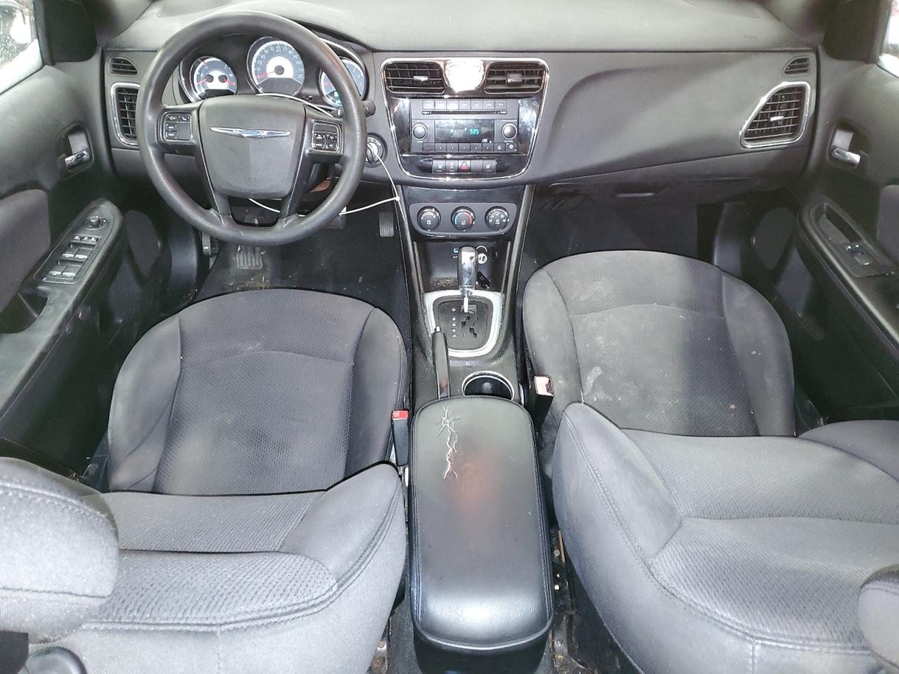 2013 Chrysler 200 - Image 8