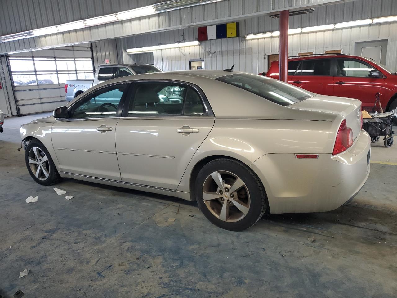 2010 Chevrolet Malibu - Image 2
