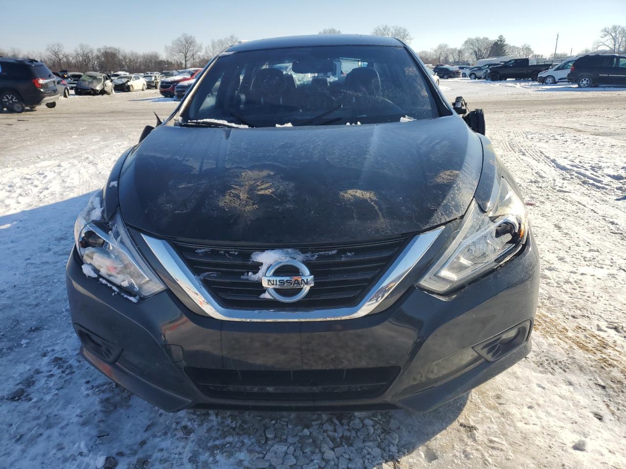 2018 Nissan Altima - Image 5