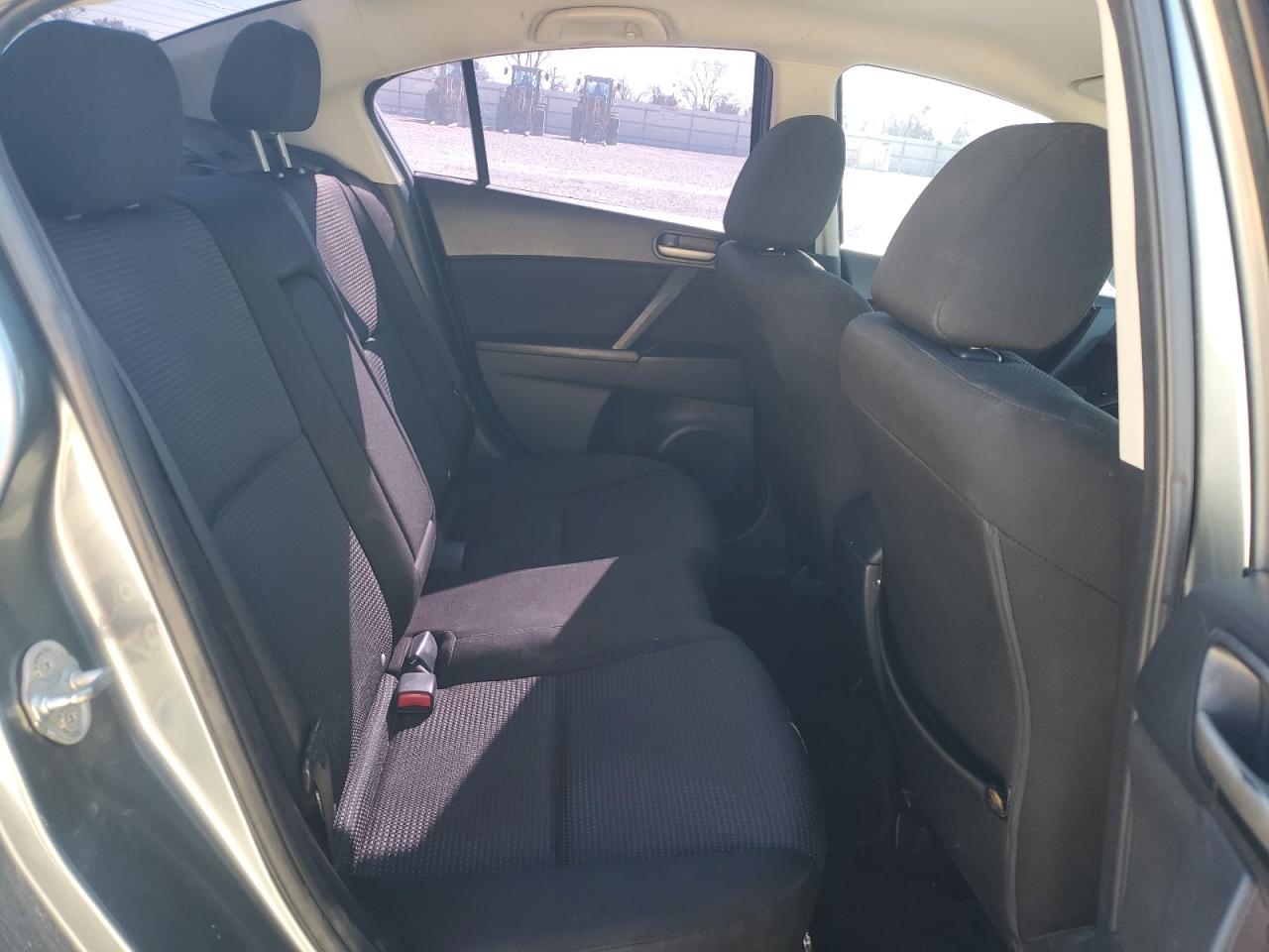 2012 Mazda 3 - Image 10