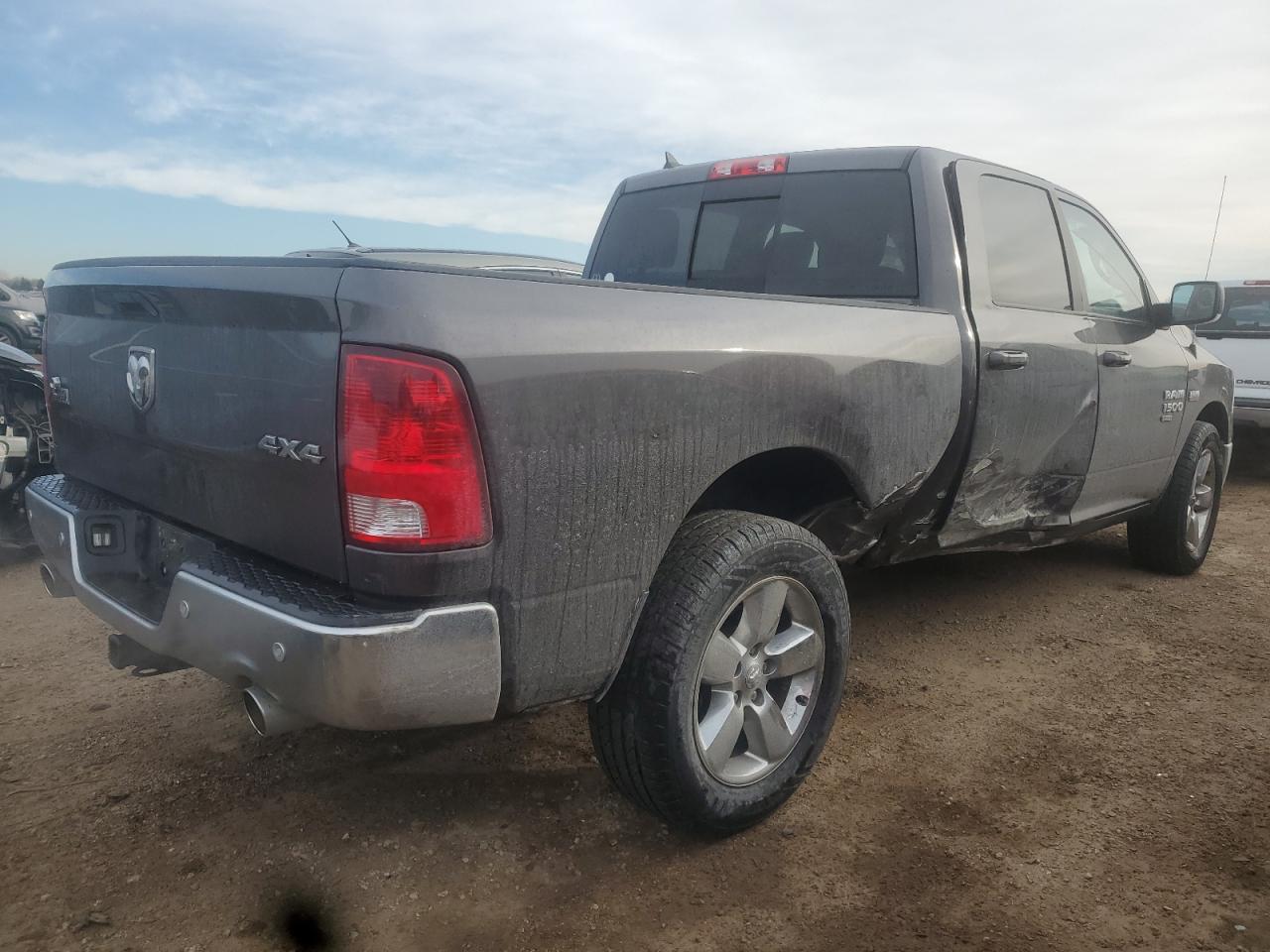 2019 RAM 1500 - Image 3