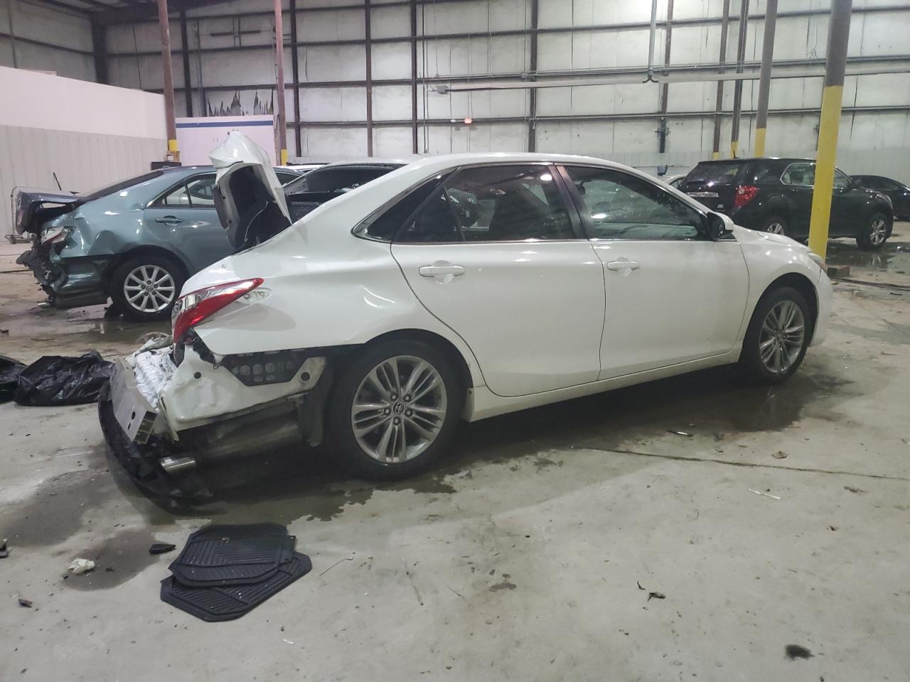 2015 Toyota Camry - Image 3