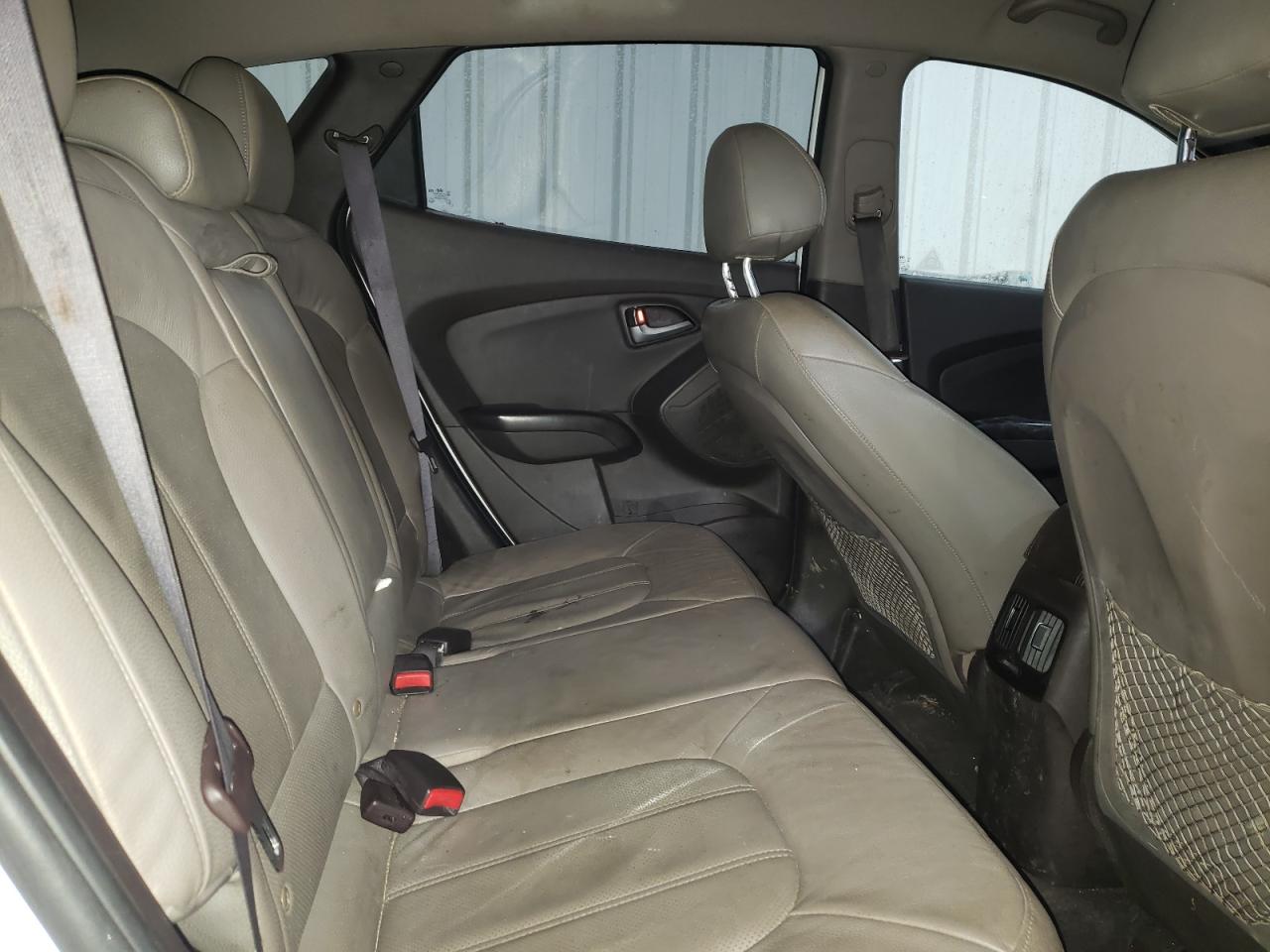 2015 Hyundai Tucson - Image 11