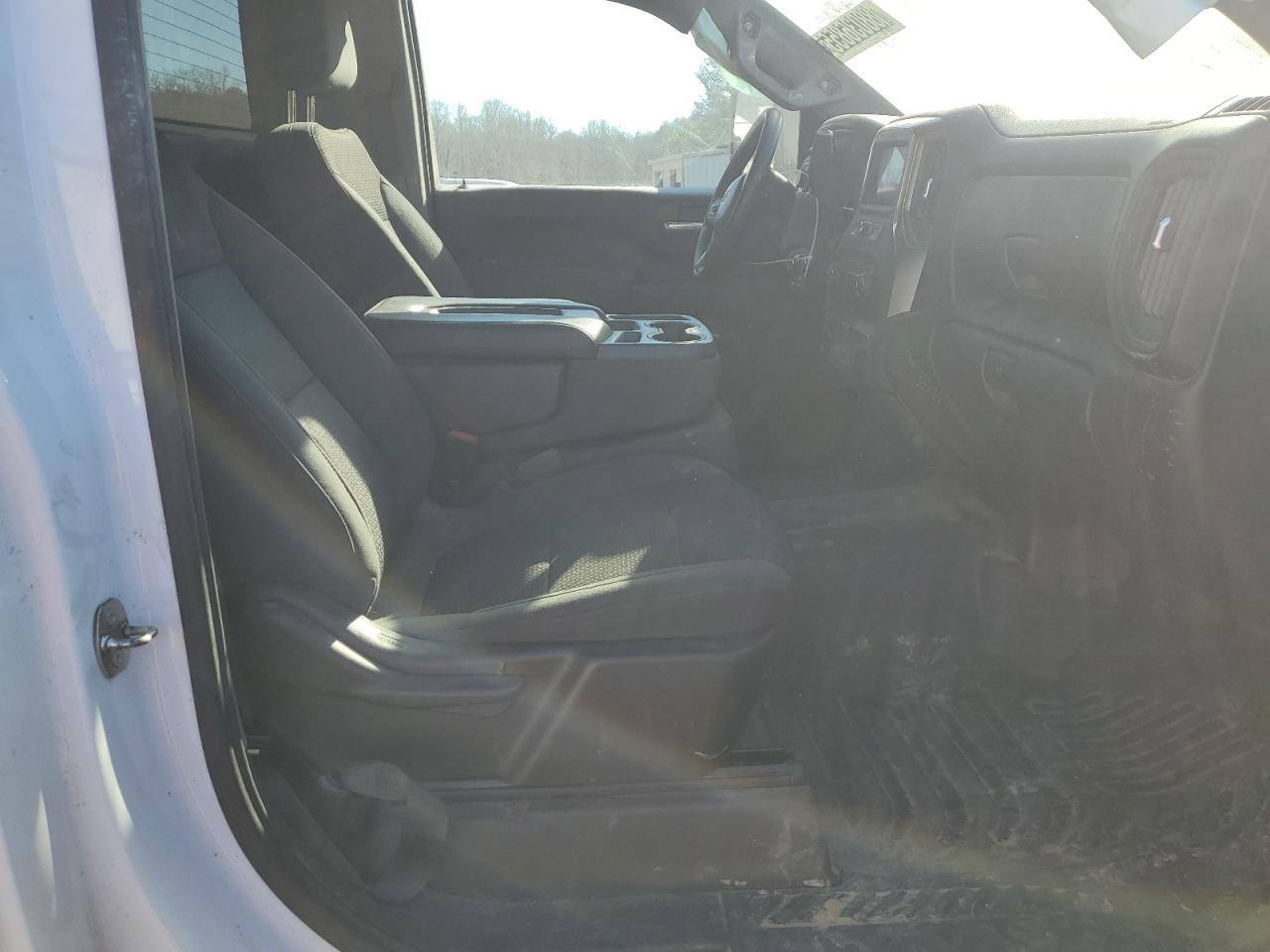 2020 Chevrolet Silverado - Image 10