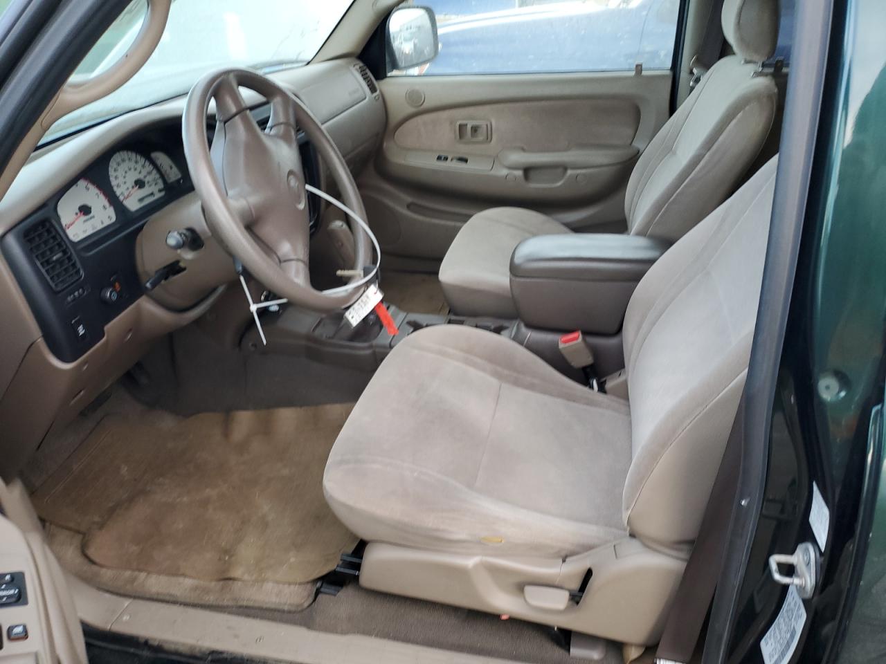 2004 Toyota Tacoma - Image 7