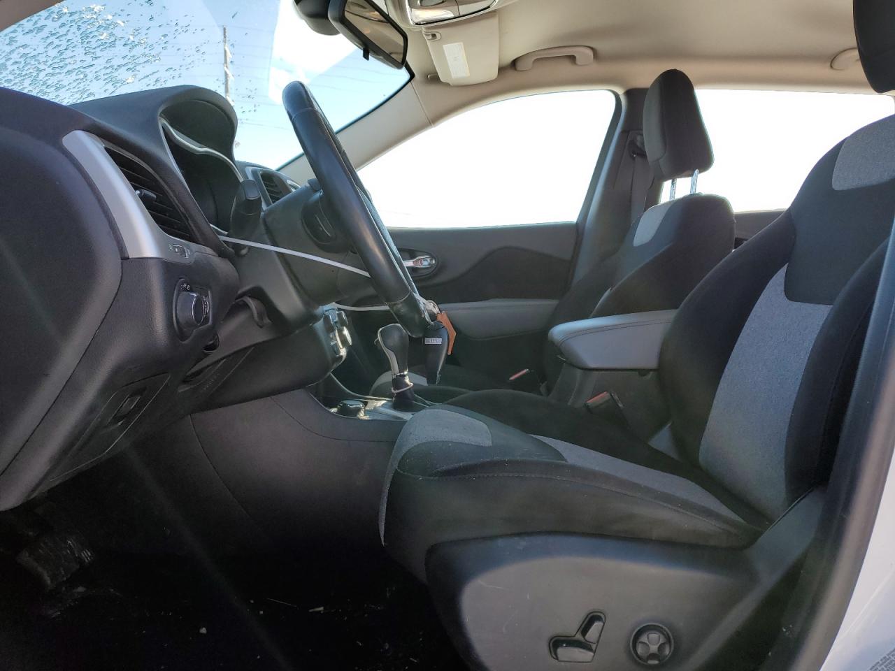 2014 Jeep Grand Cherokee - Image 7