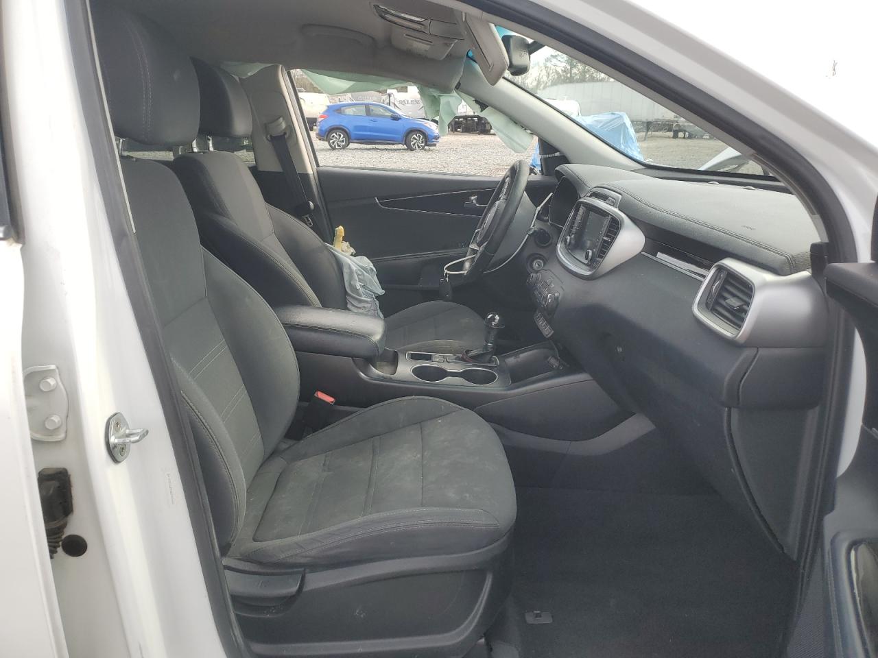 2017 Kia Sorento - Image 7