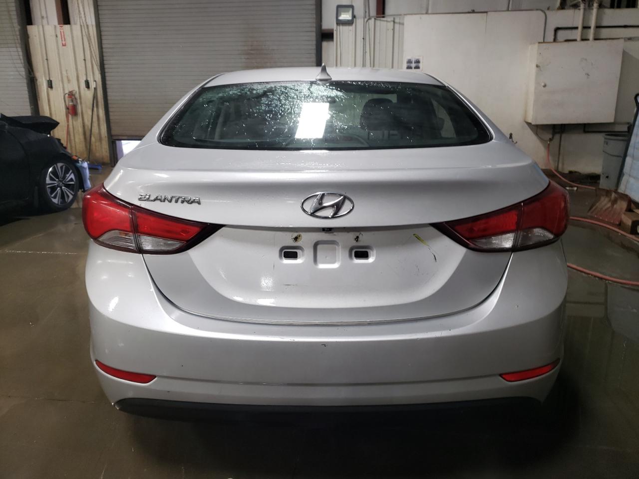 2015 Hyundai Elantra - Image 6