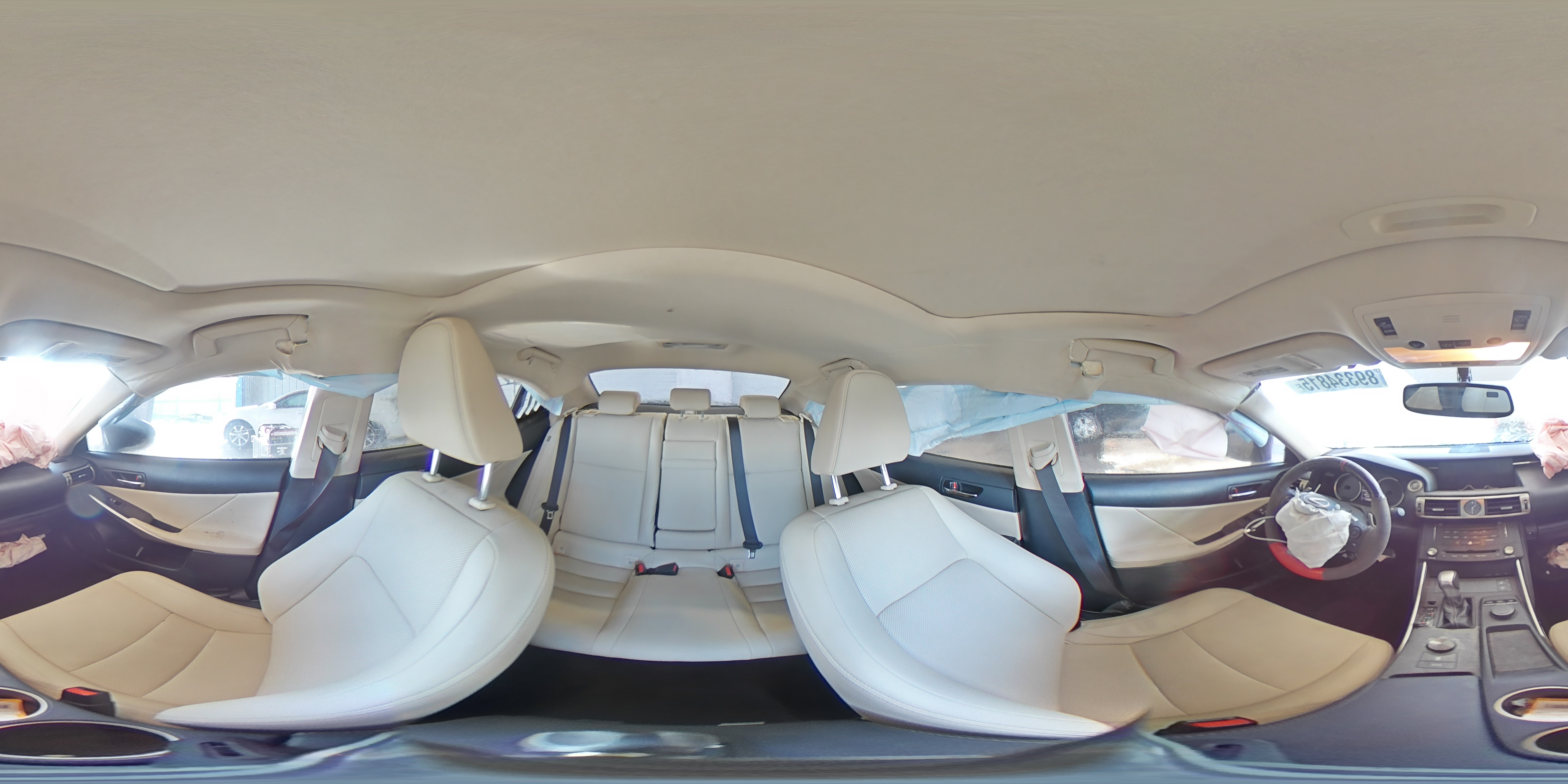 2015 Lexus IS - Image 14