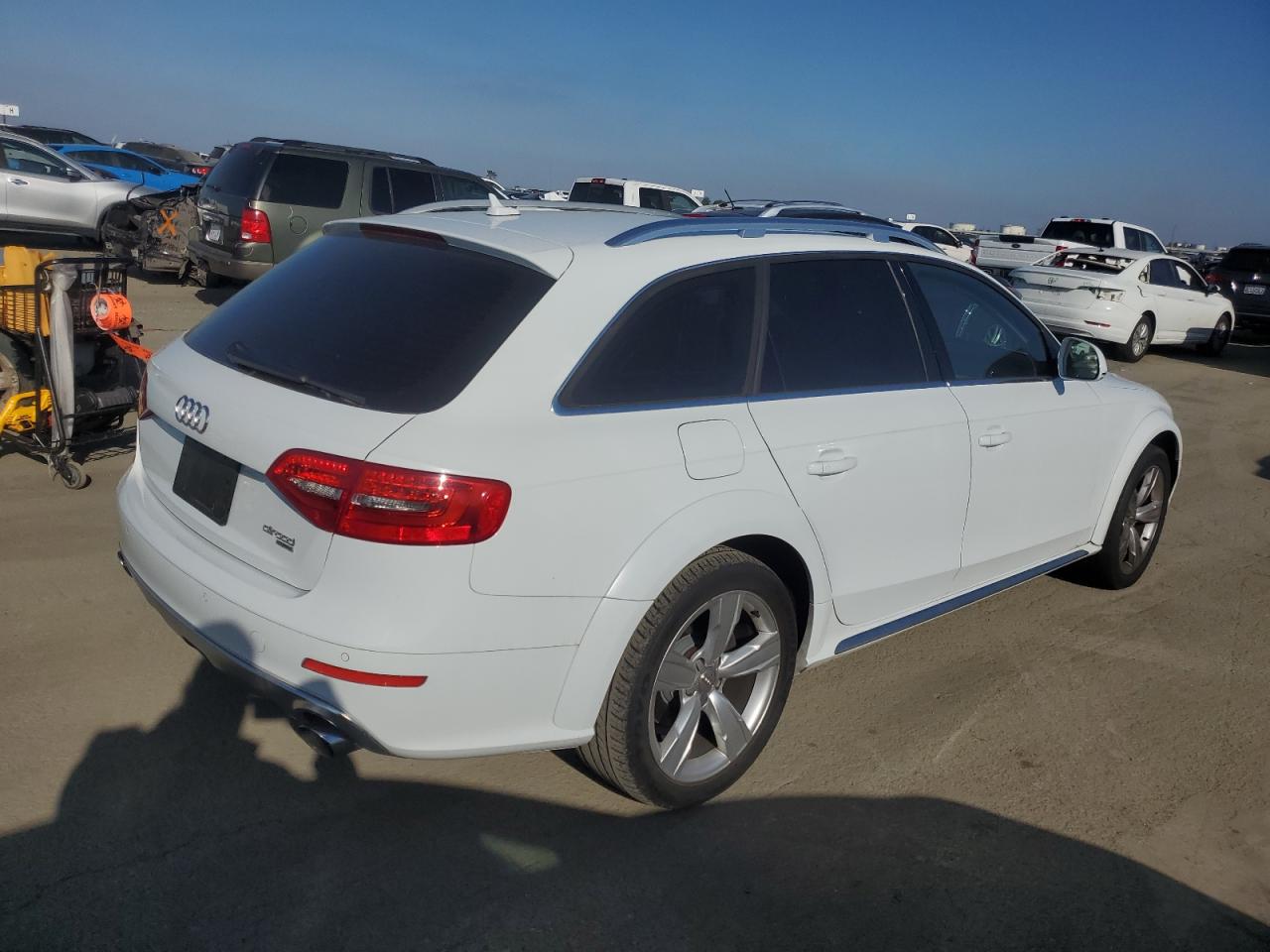 VIN WA1UFAFLXEA048754 2014 AUDI A4 no.3