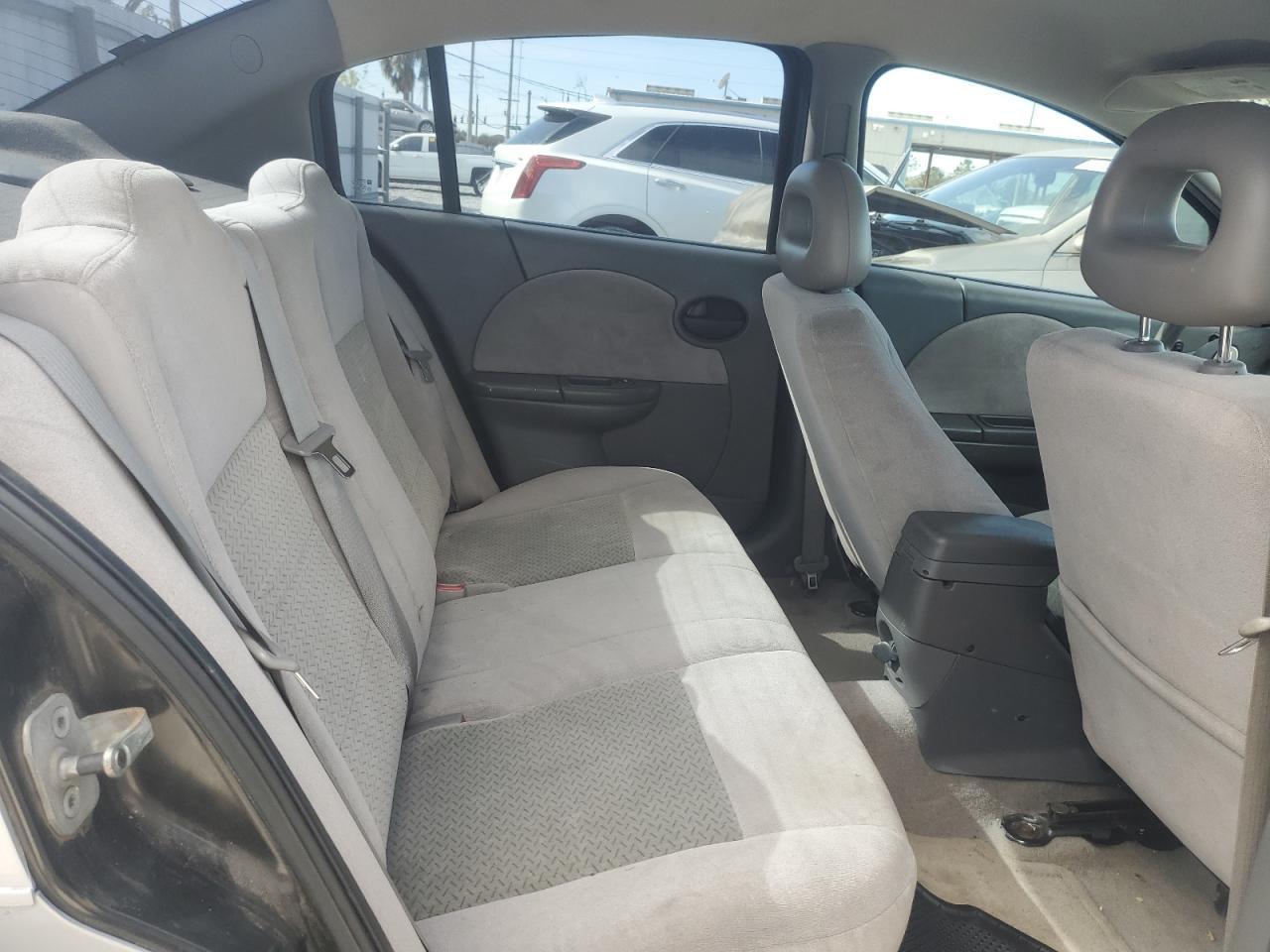 2007 Saturn ION - Image 10