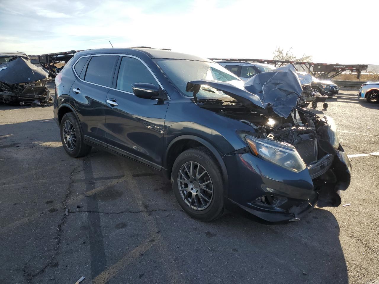2015 Nissan Rogue - Image 4