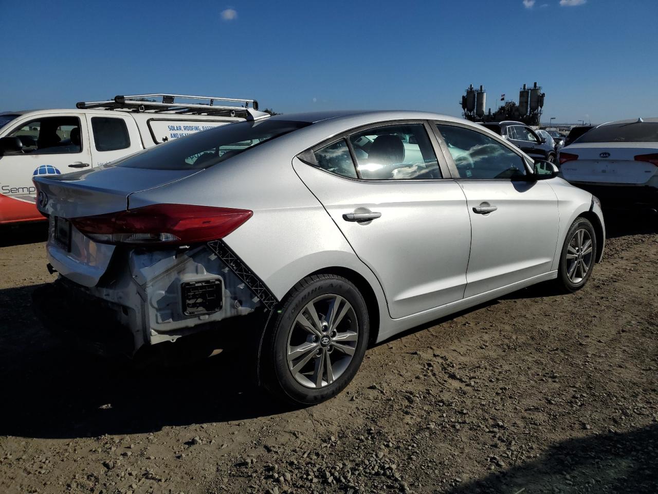 2017 Hyundai Elantra - Image 3