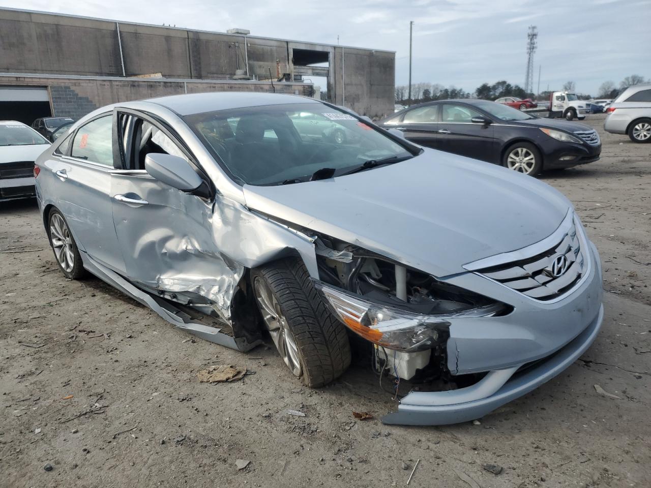 2011 Hyundai Sonata - Image 4
