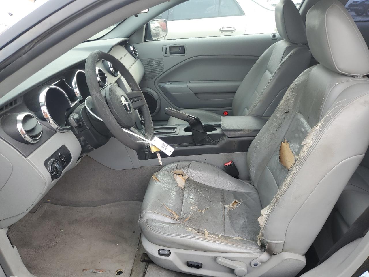 2007 Ford Mustang - Image 7