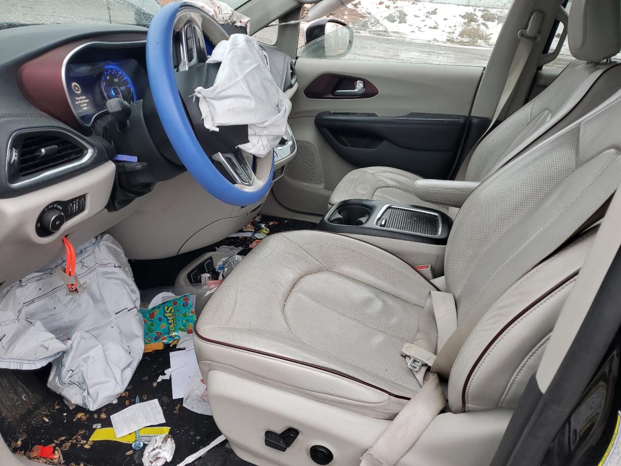 2020 Chrysler Pacifica - Image 7