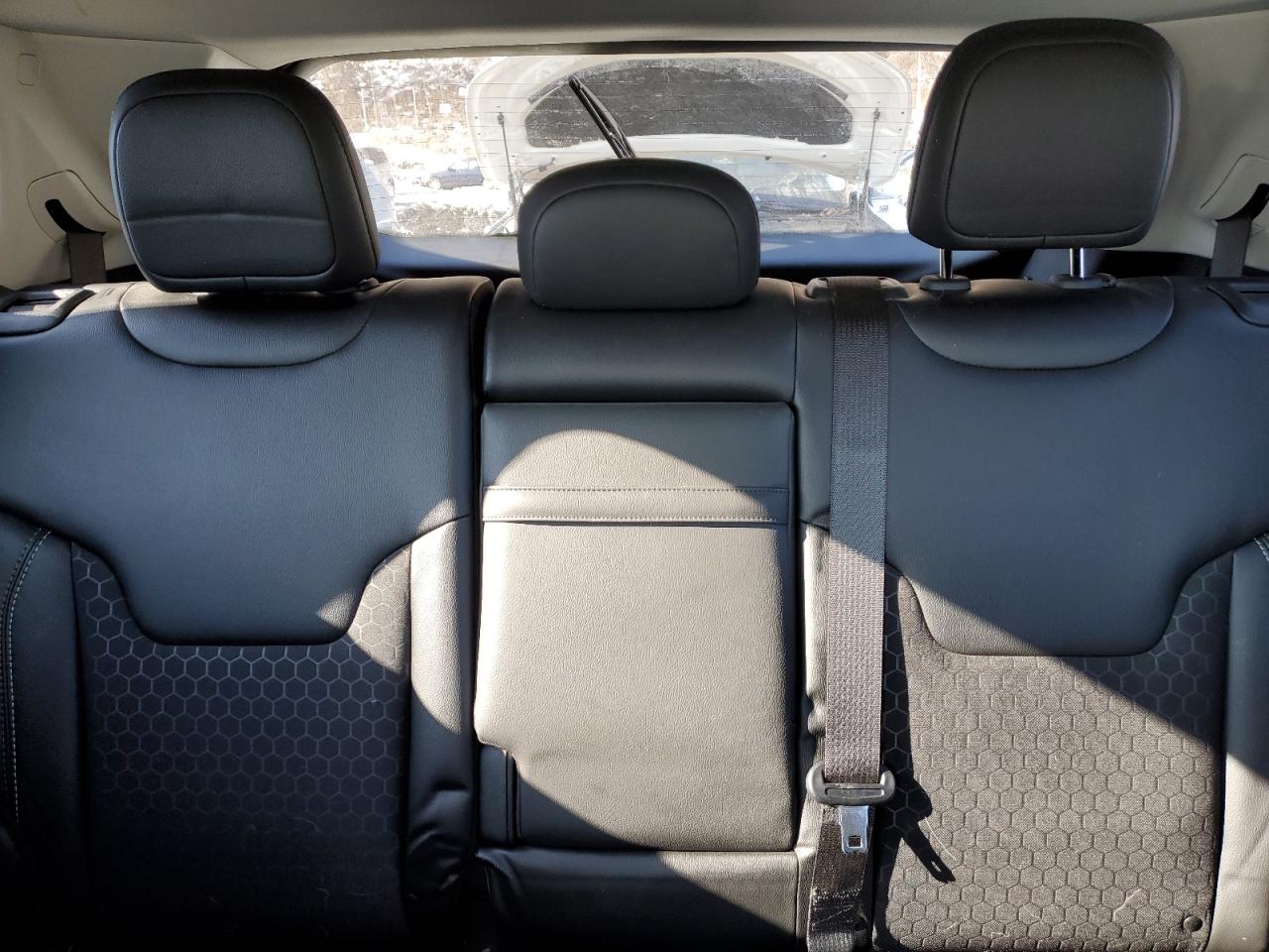 2020 Jeep Compass - Image 10