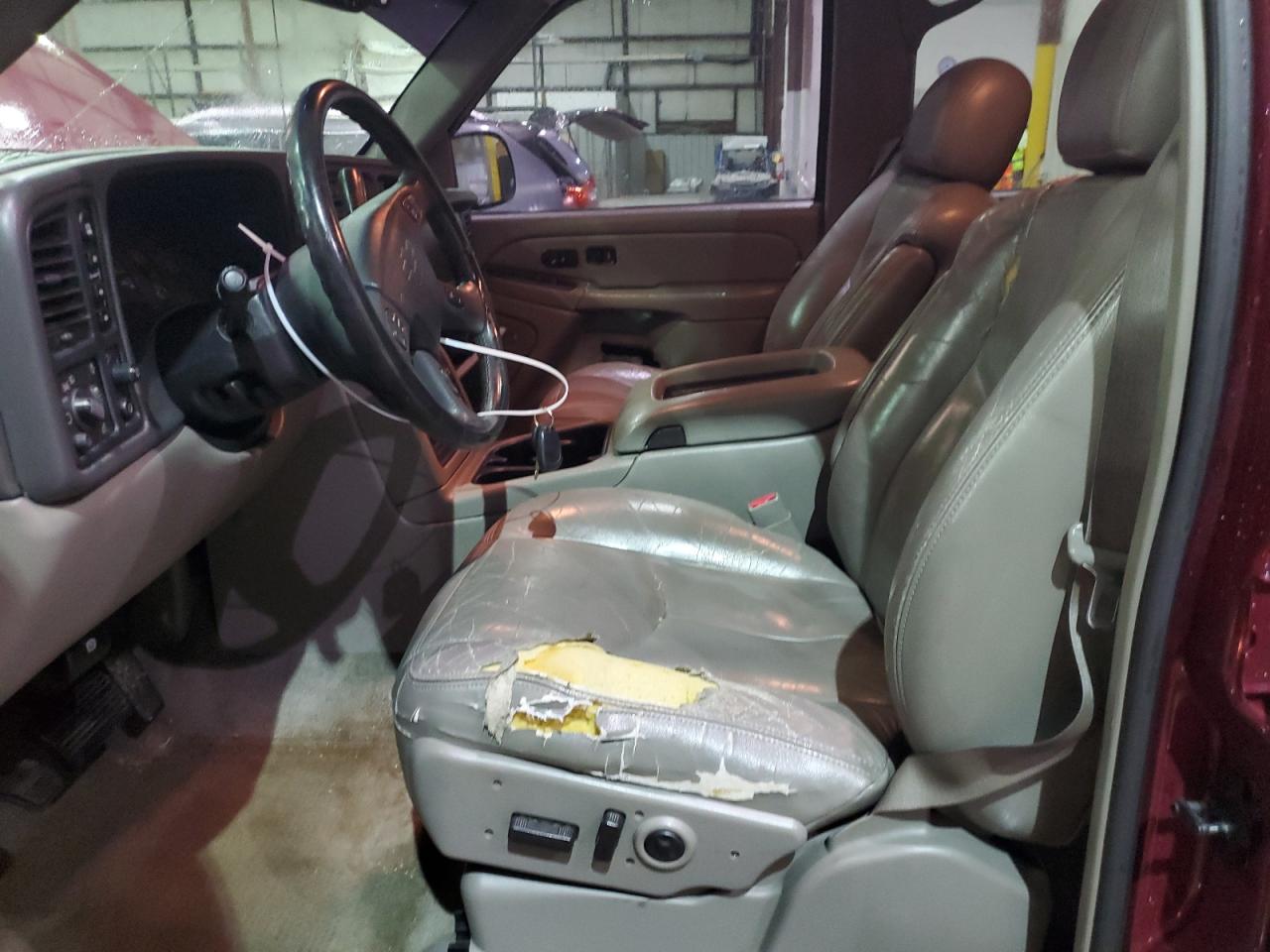 2004 Chevrolet Tahoe - Image 7