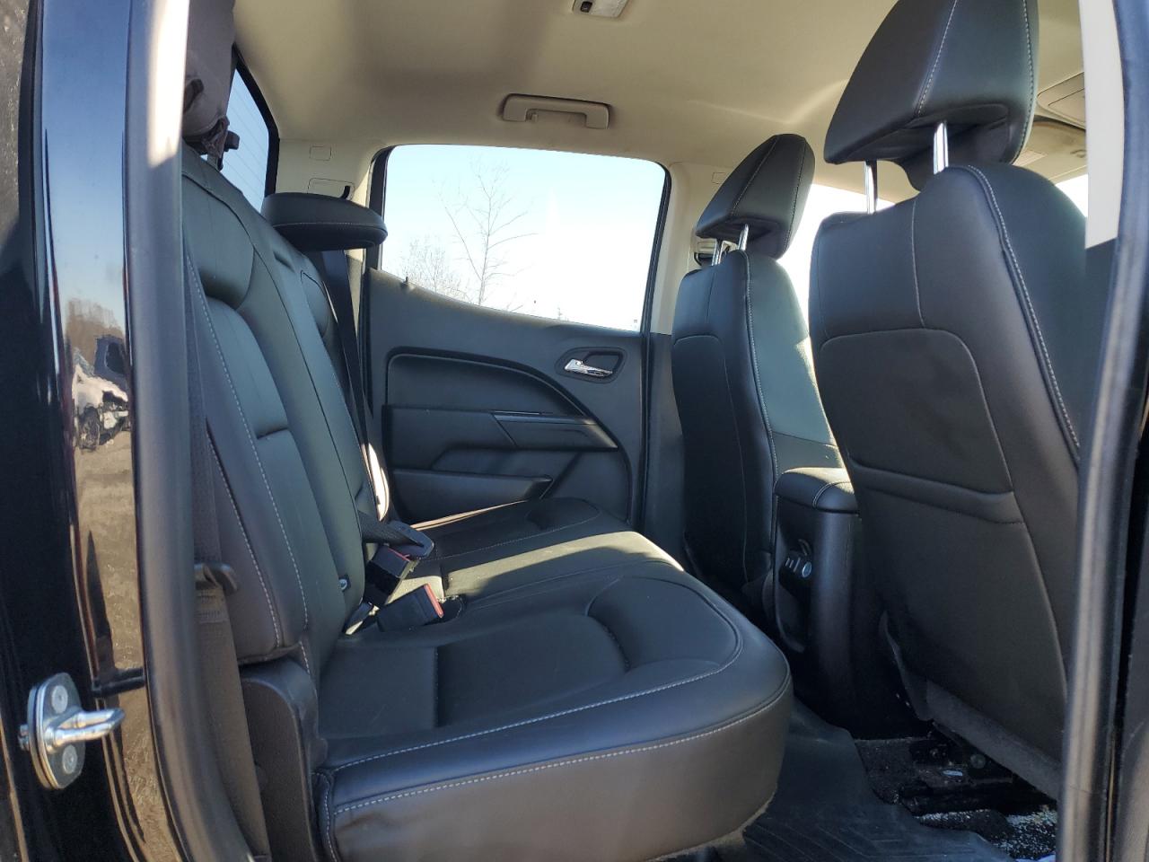 2017 Chevrolet Colorado - Image 10