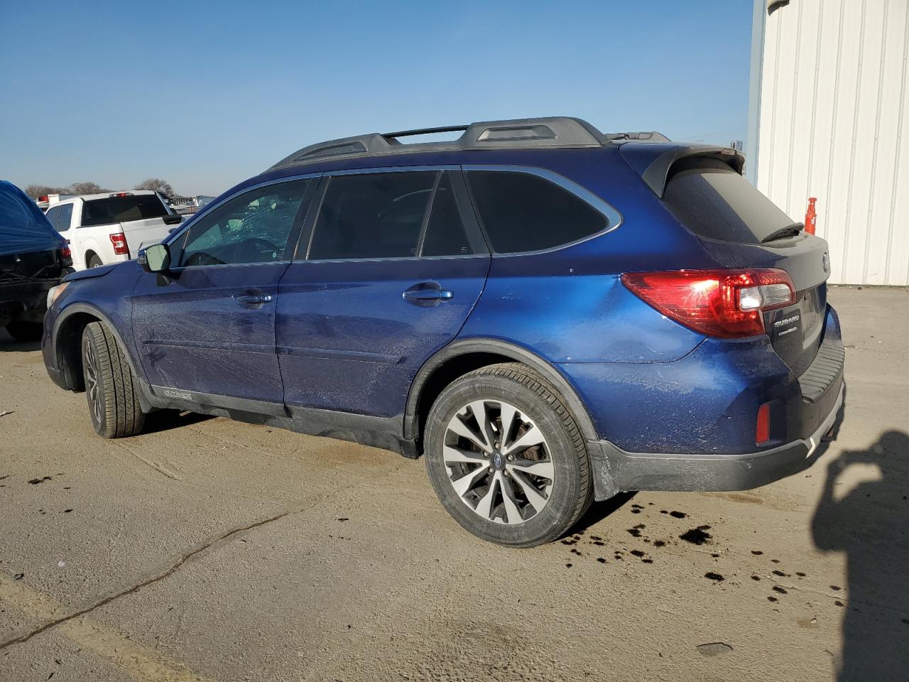2015 Subaru Outback - Image 2