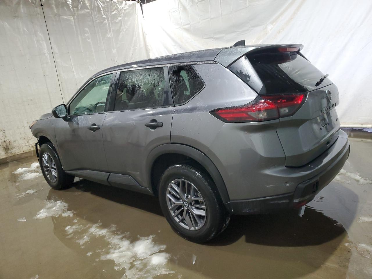 2024 Nissan Rogue - Image 2