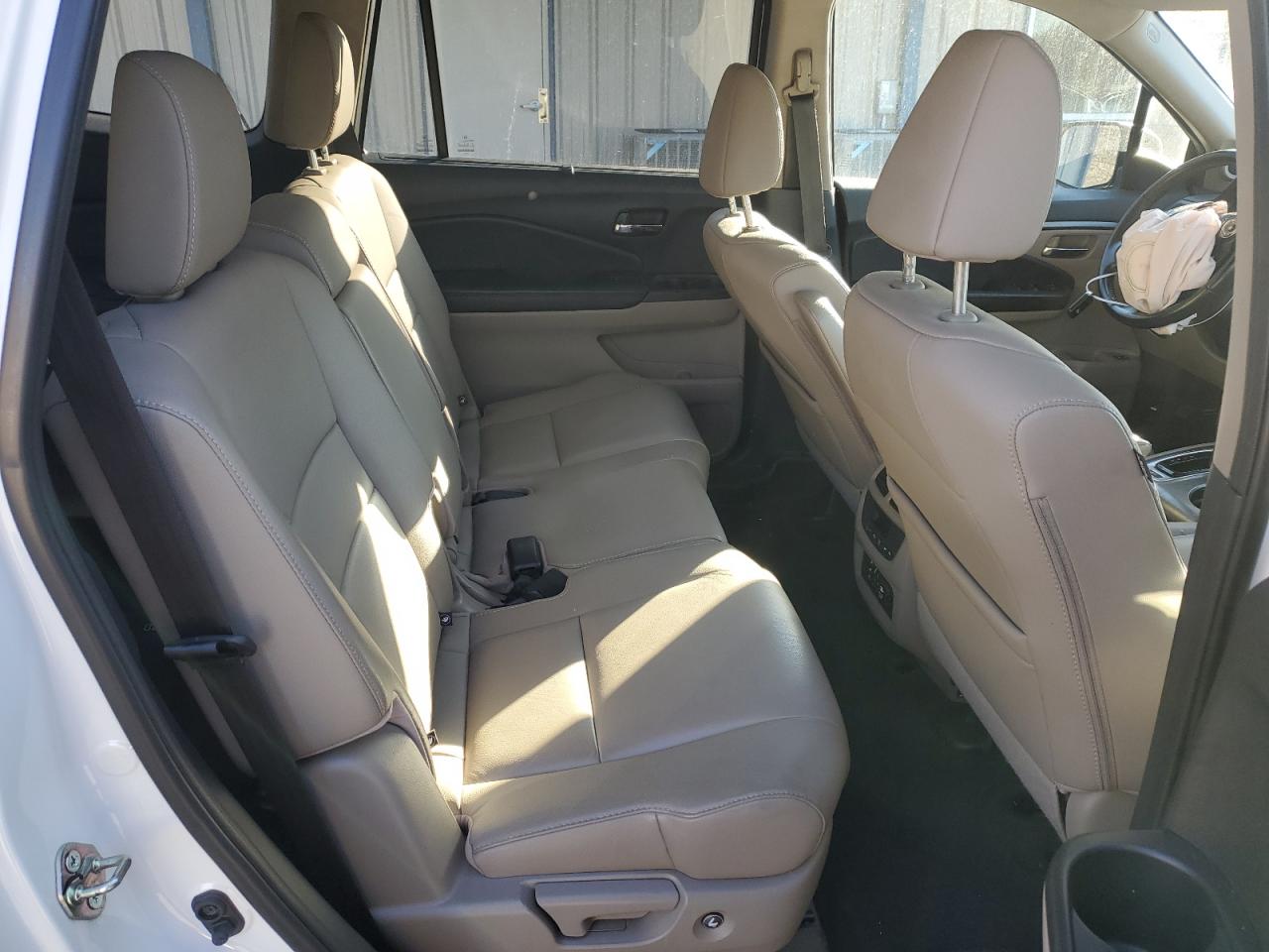 2016 Honda Pilot - Image 11