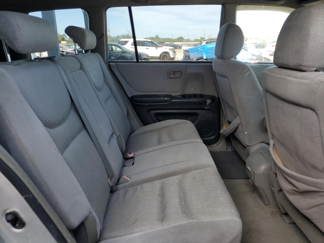 2003 Toyota Highlander - Image 11