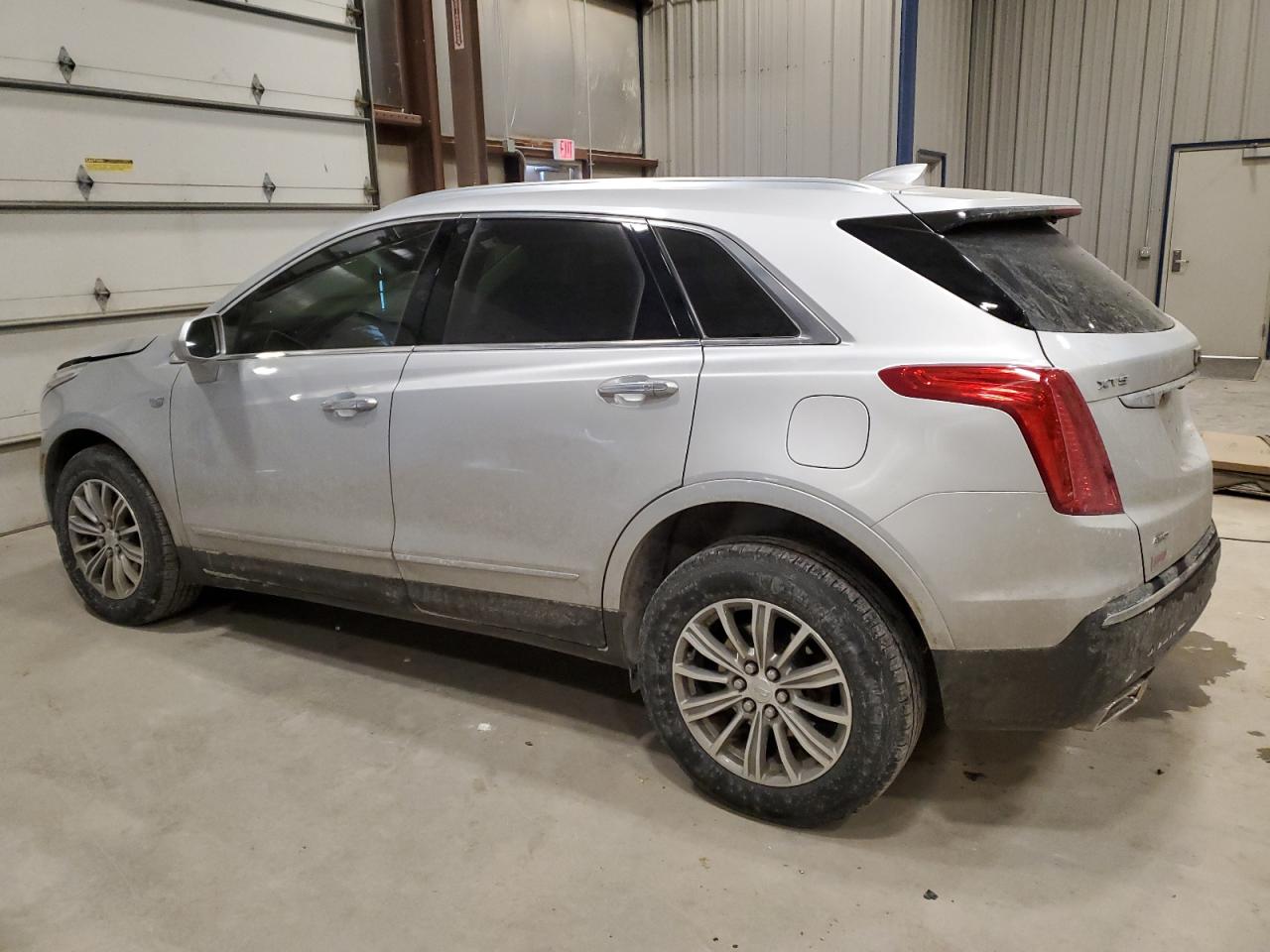 2018 Cadillac XT5 - Image 2