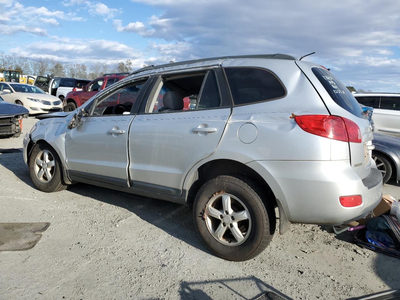 2008 Hyundai Santa Fe - Image 2