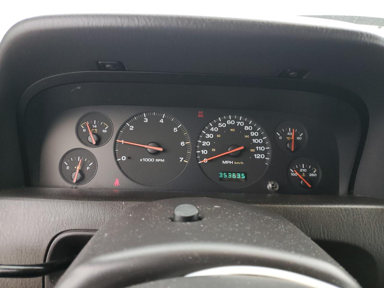 2000 Jeep Grand Cherokee - Image 9
