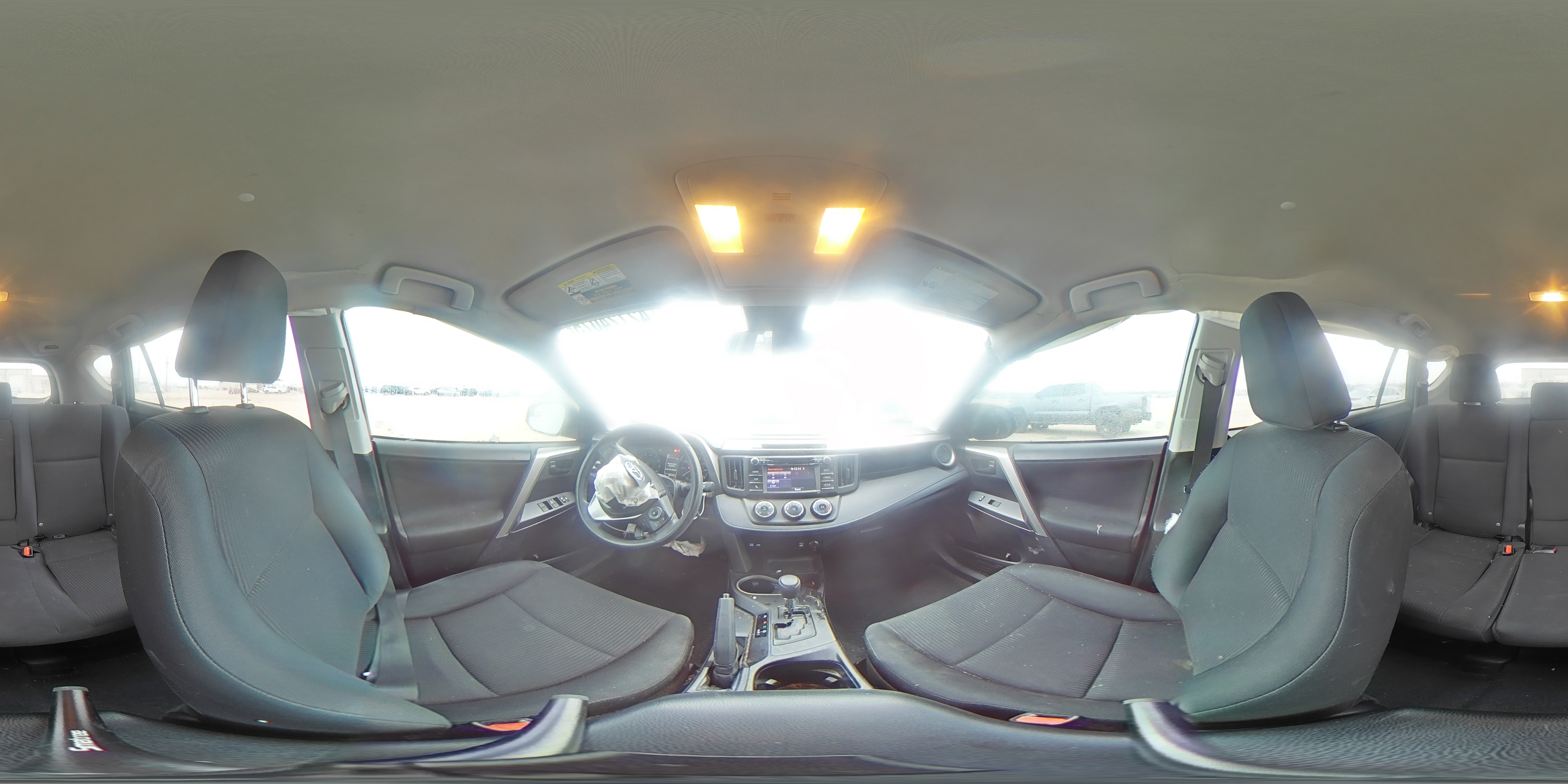 2018 Toyota RAV 4 - Image 13