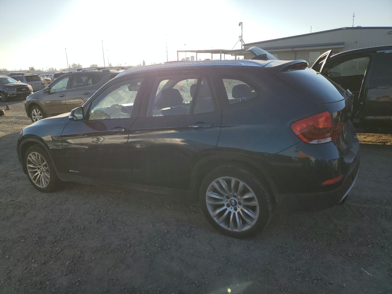 VIN WBAVM1C51DVW41798 2013 BMW X1 no.2