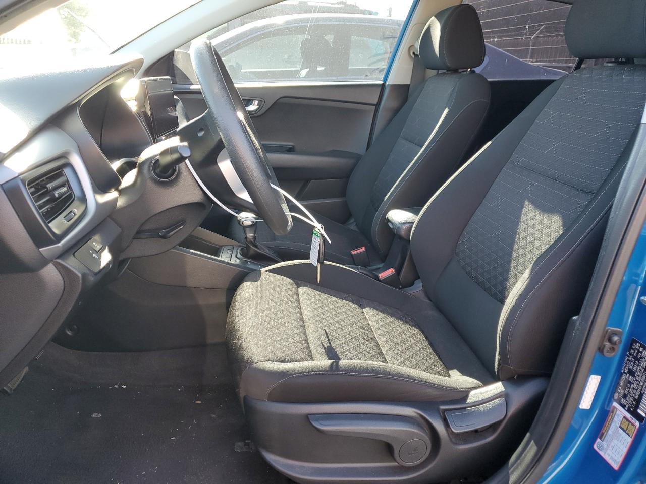 2021 Kia Rio - Image 7