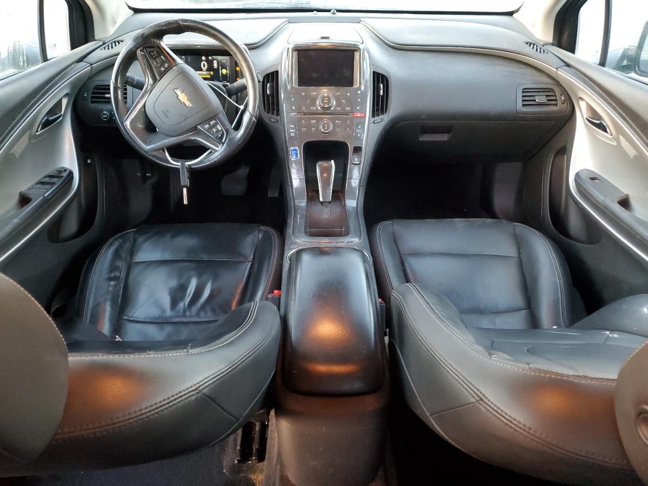 2014 Chevrolet Volt - Image 8