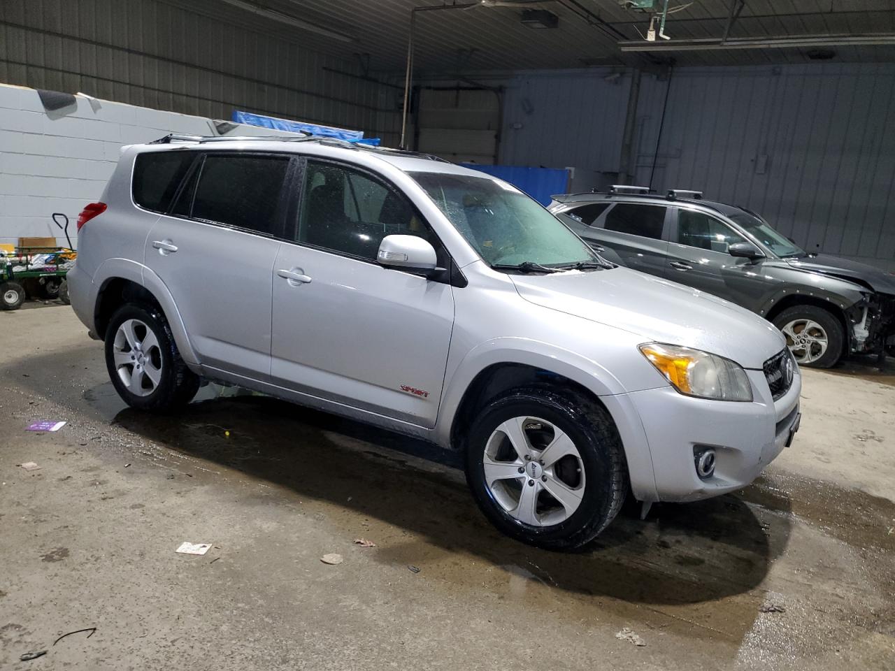 2010 Toyota RAV 4 - Image 4