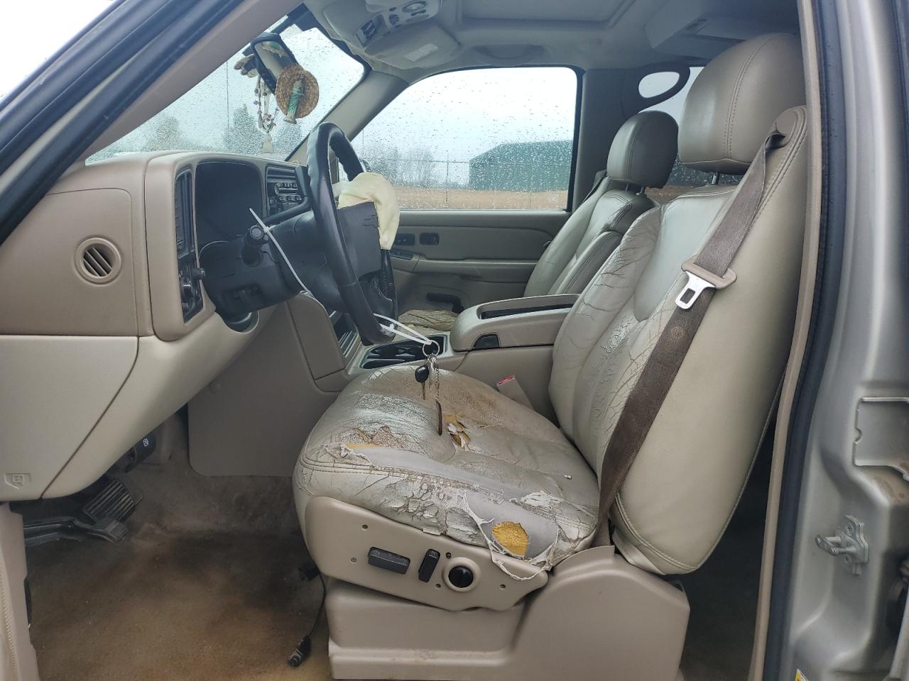 2006 Chevrolet Suburban - Image 7