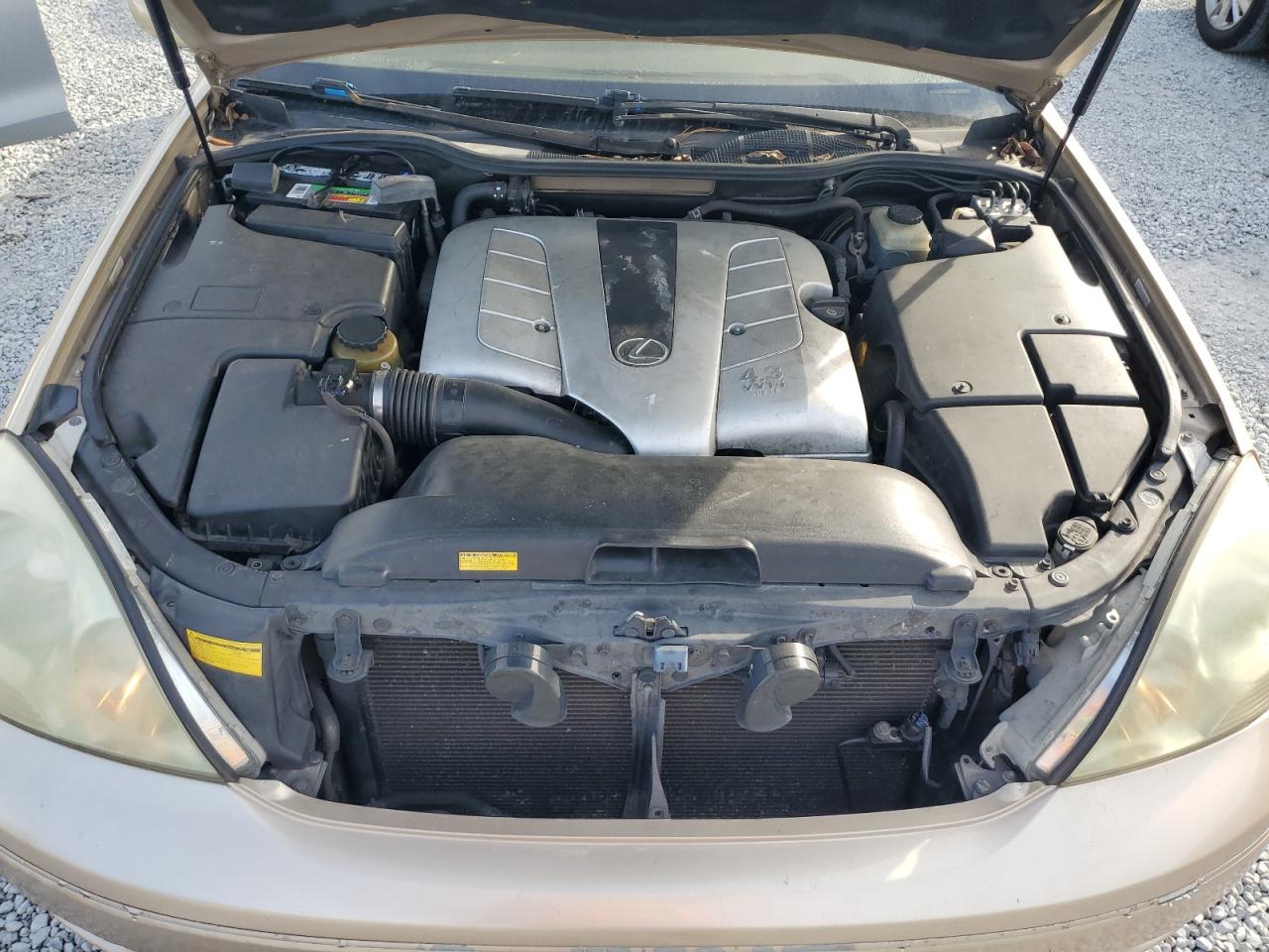 2002 Lexus LS - Image 11