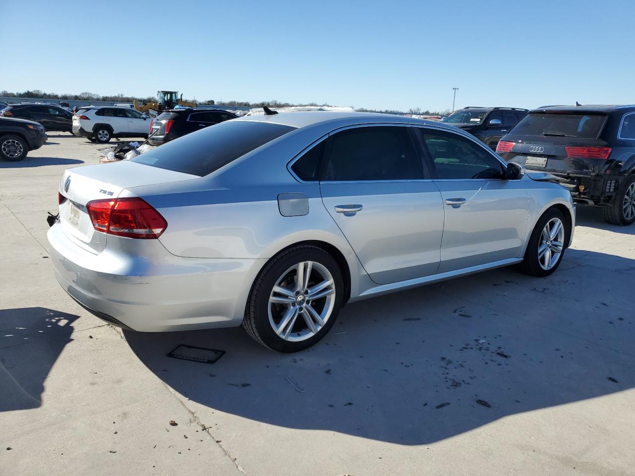 2014 Volkswagen Passat - Image 3