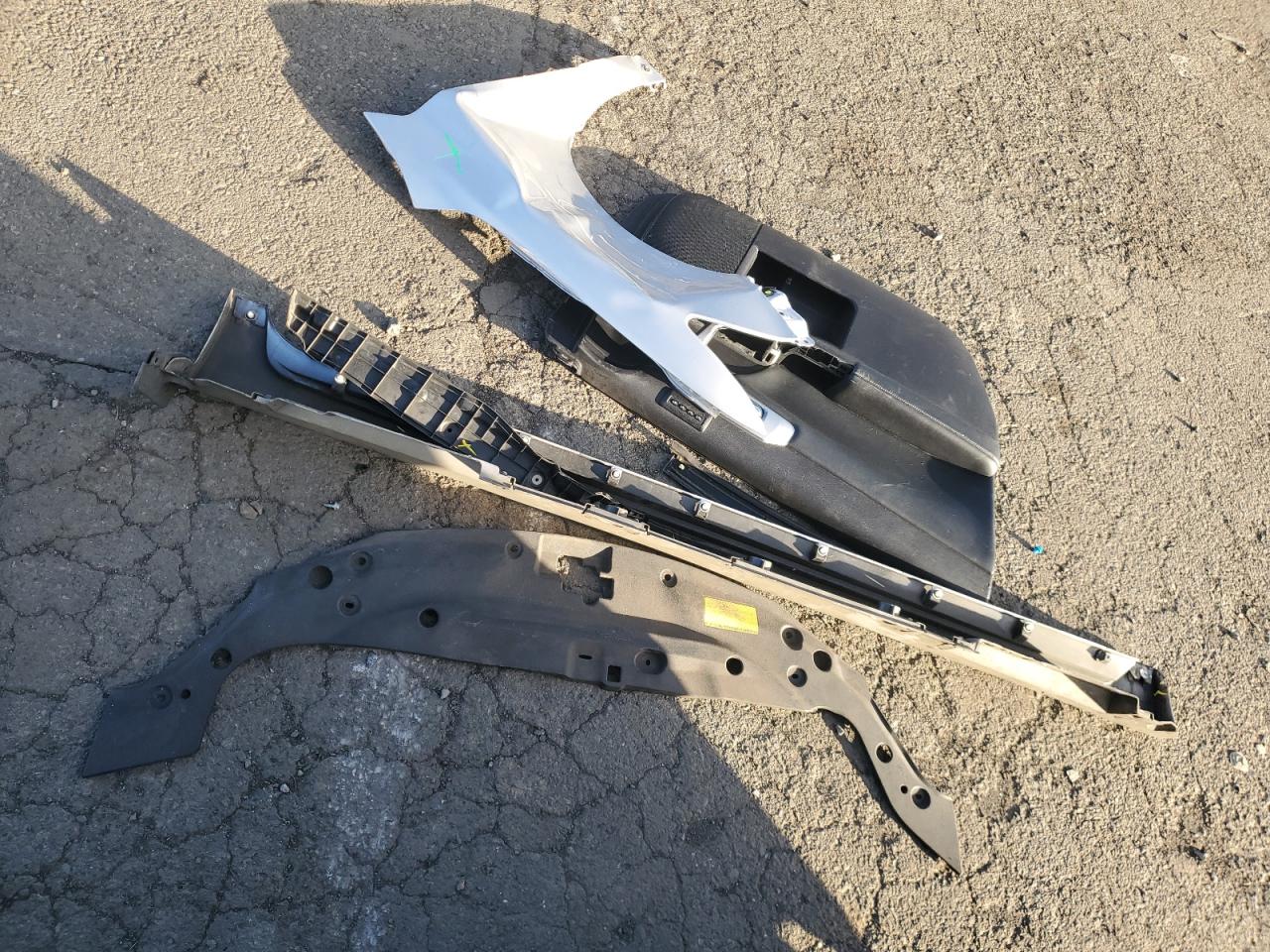 2012 Lexus CT - Image 13