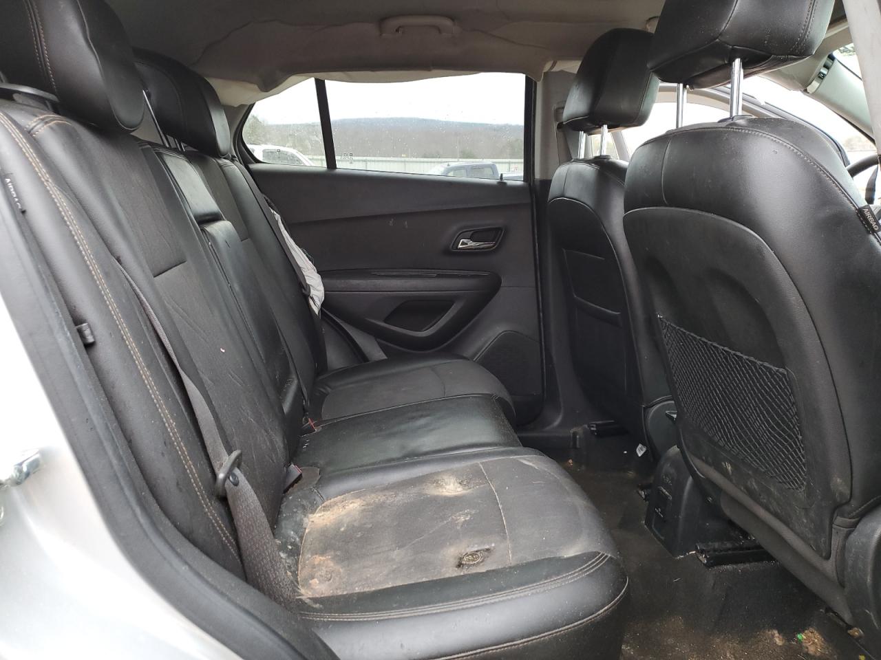 2018 Chevrolet Trax - Image 11